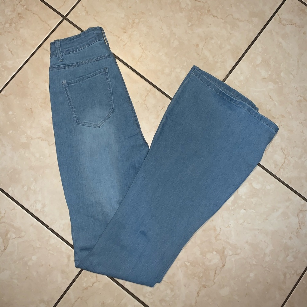 Light wash bell bottom jeans